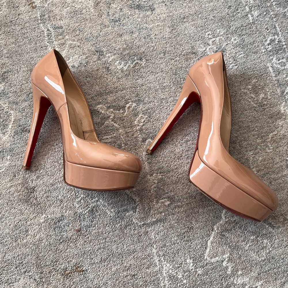 Christian louboutin size 38 1/2